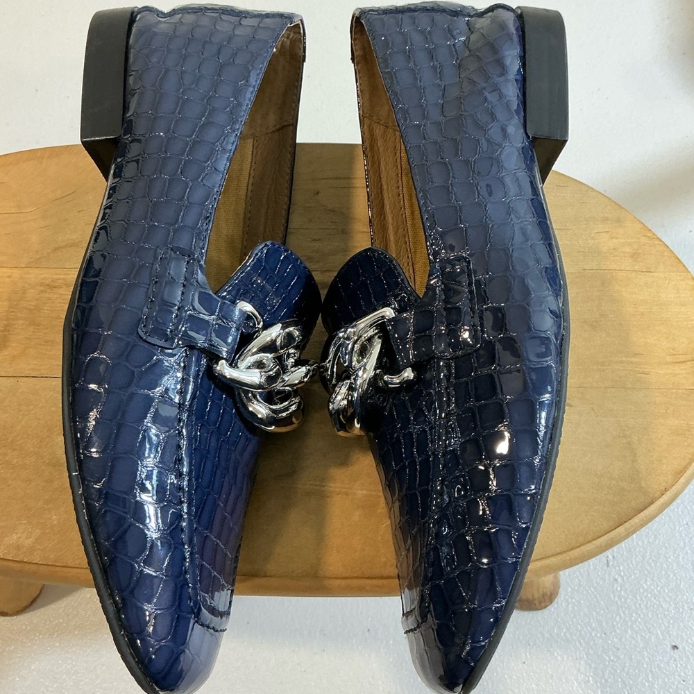 Donald Pliner Bristol Navy Croc Patent Leather Loafers Women’s 8.5 - Picture 3 of 12